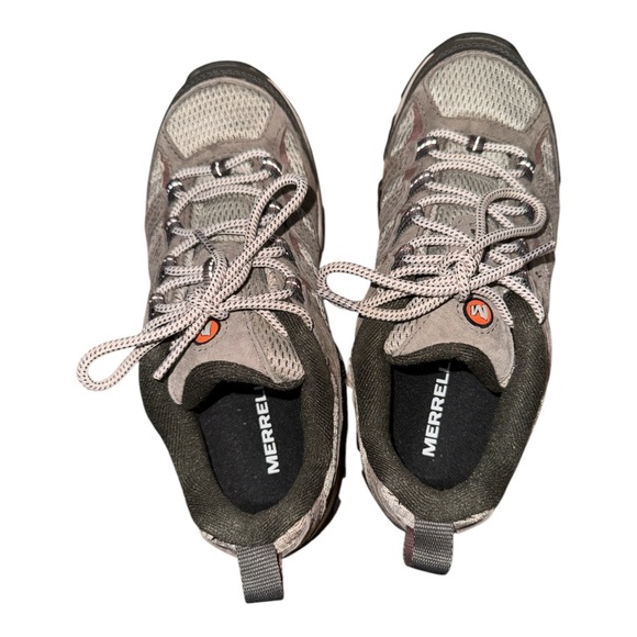 Merrell Gray and Black Sneakers with Mesh Upper and Thick Sole - Picture 3 of 6